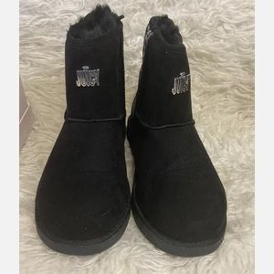 11-30 Juicy couture boots 7 black suede lined